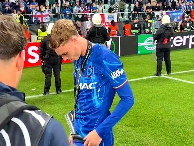 mk体育清晨曼城调整名单以备欧超杯，单刀错失环节打磨，气氛紧张，团队化学反应显著的简单介绍