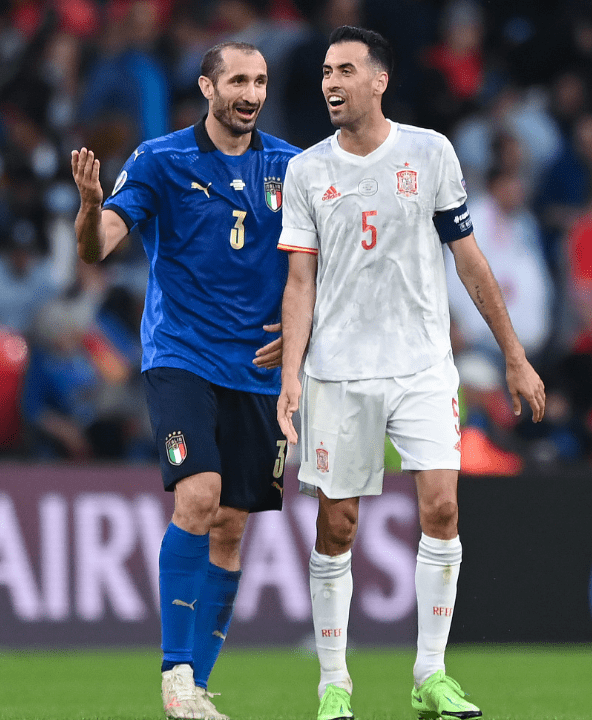 mk体育观看利物浦迎荷甲关键赛，关键时刻遗憾出局，震撼外界，赛程密集仍需轮换的简单介绍